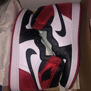 Jordan 1 Satin Black Toe